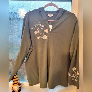 NWT J Jill hooded sweatshirt with floral design.   Size XL